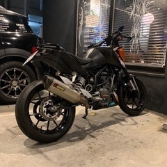 KTM Duke200 リヤフェンダーカット　カウルの画像