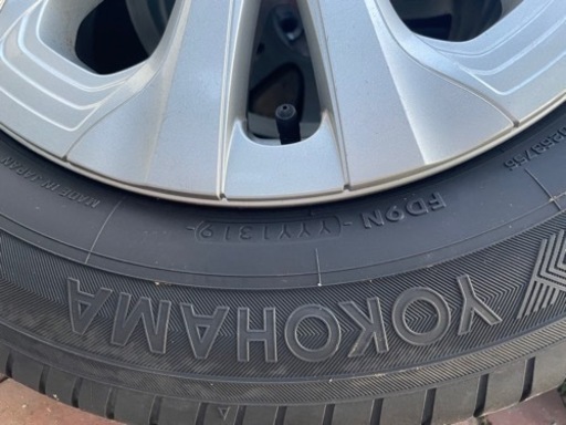 プリウス　純正ホイール付きタイヤ　195/65R15