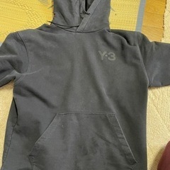 Y-3のパーカー