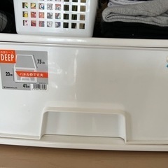 衣装ケース2個