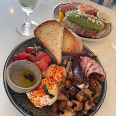tractor morning　オーストラリア料理店のホールstaff　中目黒駅徒歩5分の画像