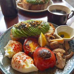 tractor morning　オーストラリア料理店のホールstaff　中目黒駅徒歩5分の画像