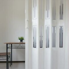 #02 開閉式のアコーディオンカーテン ドア(ホワイト)
