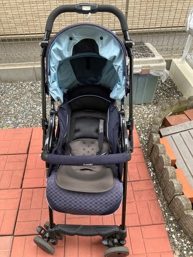 A型ベビーカー　Combi ディアグラッセ