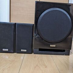 訳ありオーディオ　2.1chホームシアターパッケージ　アンプ・スピーカーセット　リモコン付の画像
