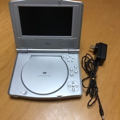 ポータブルDVDプレーヤー　リモコンなし。