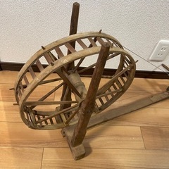 古い糸巻き機 木製 ヴィンテージ 稀少品 糸巻き機 タイ チェンマイ 店舗ディスプレイやインテリアにおすすめの画像