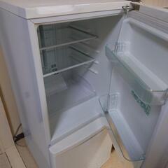 【取引決定済】パナソニック　冷蔵庫　パーソナル冷蔵庫 NR-B146Wの画像