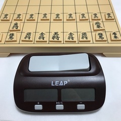 お話中　4/18(火)まで　最終価格2500円→1200円　選べるおまけ付き　お値下げ　将棋盤　将棋駒　チェスクロックの画像
