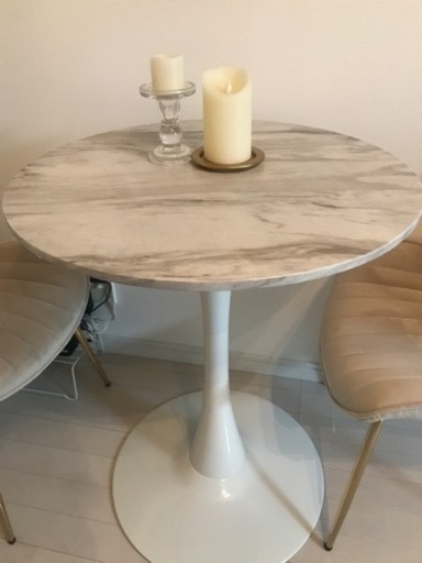 新品　大理石調　ラウンドカフェテーブル