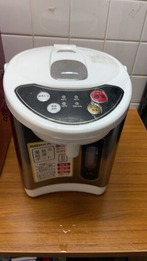 3/27価格改訂！【電気ポット2.2L】使用1年未満の厨房機器　閉店に伴い格安でお譲りします！
