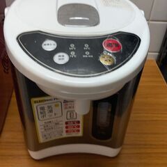 3/27価格改訂！【電気ポット2.2L】使用1年未満の厨房機器　...