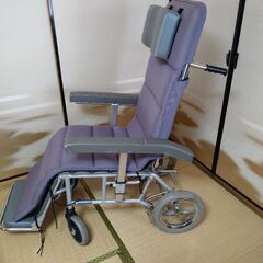 フルフラット車椅子　カワムラRR60n
