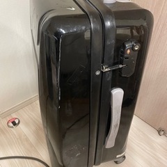 スーツケース　中型の画像