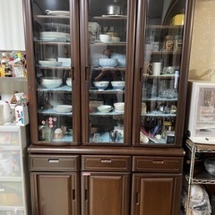 食器棚もらってください