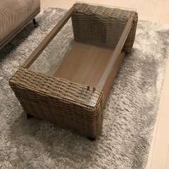 明日5/16まで値下げします！ガラスローテーブルの画像