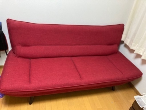 早い者勝ち　美品　2人掛けソファー　オシャレな赤色　格安　