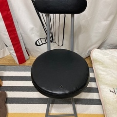 折りたたみイス　黒
