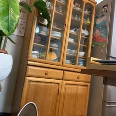 食器棚　是非もらってください！！の画像