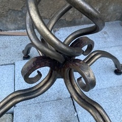 【お洒落】 屋外用　アンティークデザインガラステーブルの画像