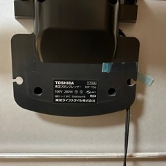 中古 東芝 ズボンプレッサー HIP-T36の画像