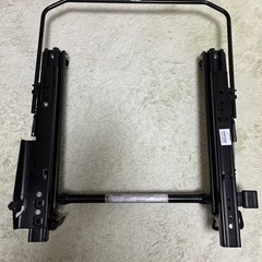 17クラウン用レカロセミバケシートレール 使用期間短いです。