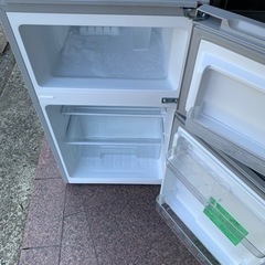 ノンフロン冷凍冷蔵庫 ヤマダセレクト87L　2021年製の画像