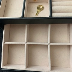 アクセサリー入れの画像