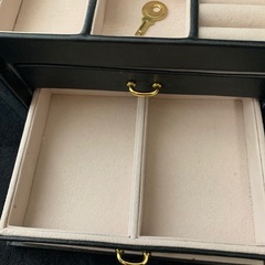 アクセサリー入れの画像