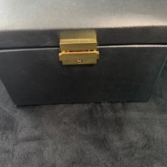 アクセサリー入れの画像