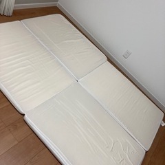 マットレスダブルサイズ　掛け布団　ニトリの画像