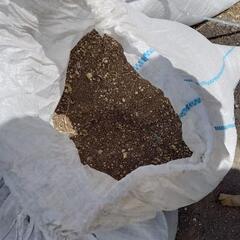 園芸用の土無料で差し上げます、現地直接引き取りのみ