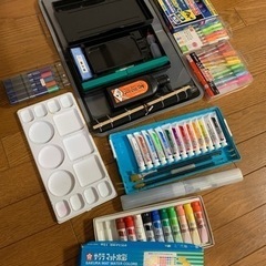 小学生　書道、絵の具セット、彫刻刀、マーカーペンなど