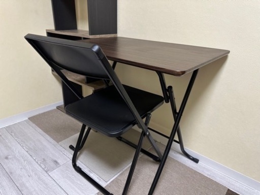 東急ハンズ　折りたたみデスク　折りたたみチェア