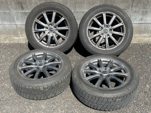 スタッドレスタイヤ　令和4年12月購入　215/60R 17 96Q