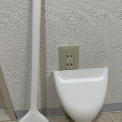 小さいな箒と塵取りの画像