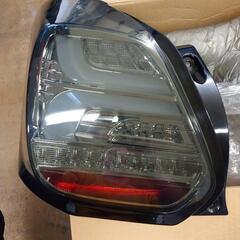 【大幅お値下中】スイフト ZC83S 流れるウィンカー LEDテ...