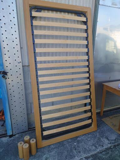 無印良品　シングルベッド　脚付き　廃盤品
