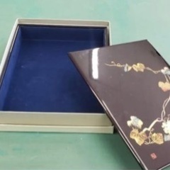 会津塗　溜塗のぶどう蒔絵の画像