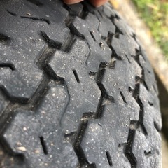 145r12 中古タイヤ　5部山の画像