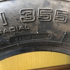 145r12 中古タイヤ　5部山の画像