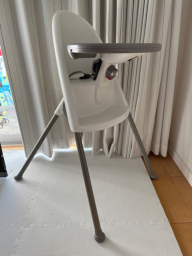 ベビービョルン　ハイチェア　ハーネス付き　ホワイトグレー