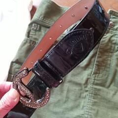 レディースゴルフウエアミニスカとアンダーパンツとキャラウェイベルトの画像