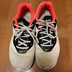 【お取引終了しました】NIKEスニーカー　25㎝