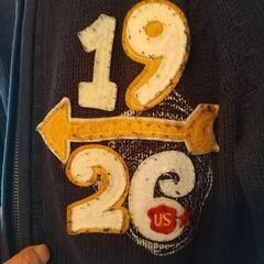 AVIREXパーカーの画像