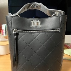 新品　バック