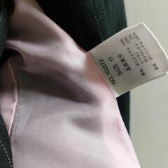 パンツスーツ　リクルートスーツの画像