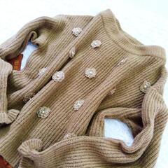 GU / XL プルオーバーニット　花びら　モチーフ　ブラウン　可愛め　綺麗の画像