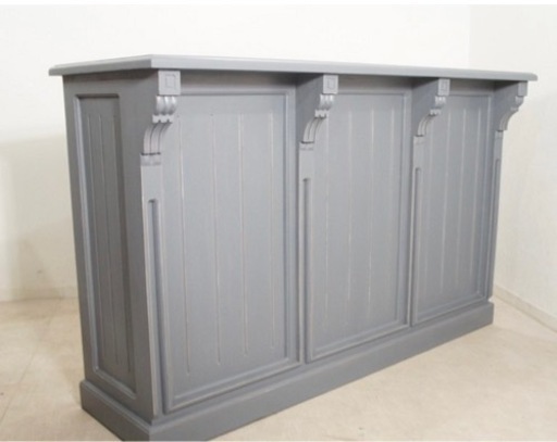 アンティーク調に仕上げたお洒落なカウンター　レジカウンター