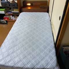 シングルベッドあげます。